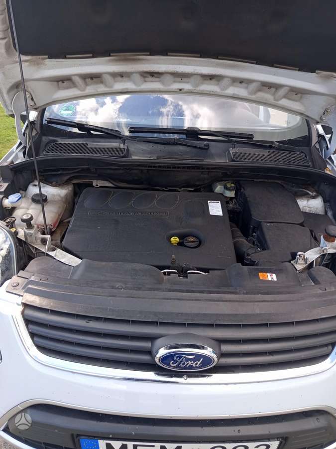 Ford Kuga 2009 — photo 9