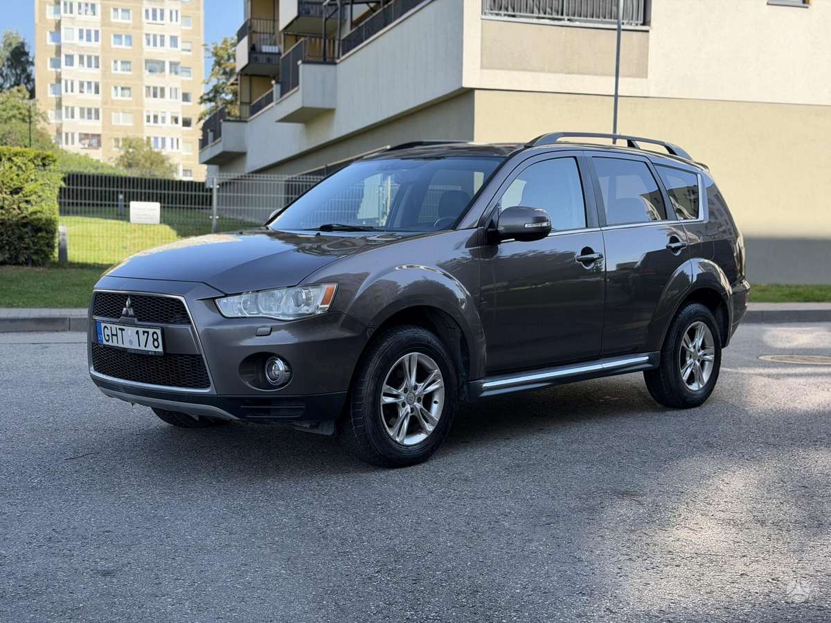 Mitsubishi Outlander, 2012