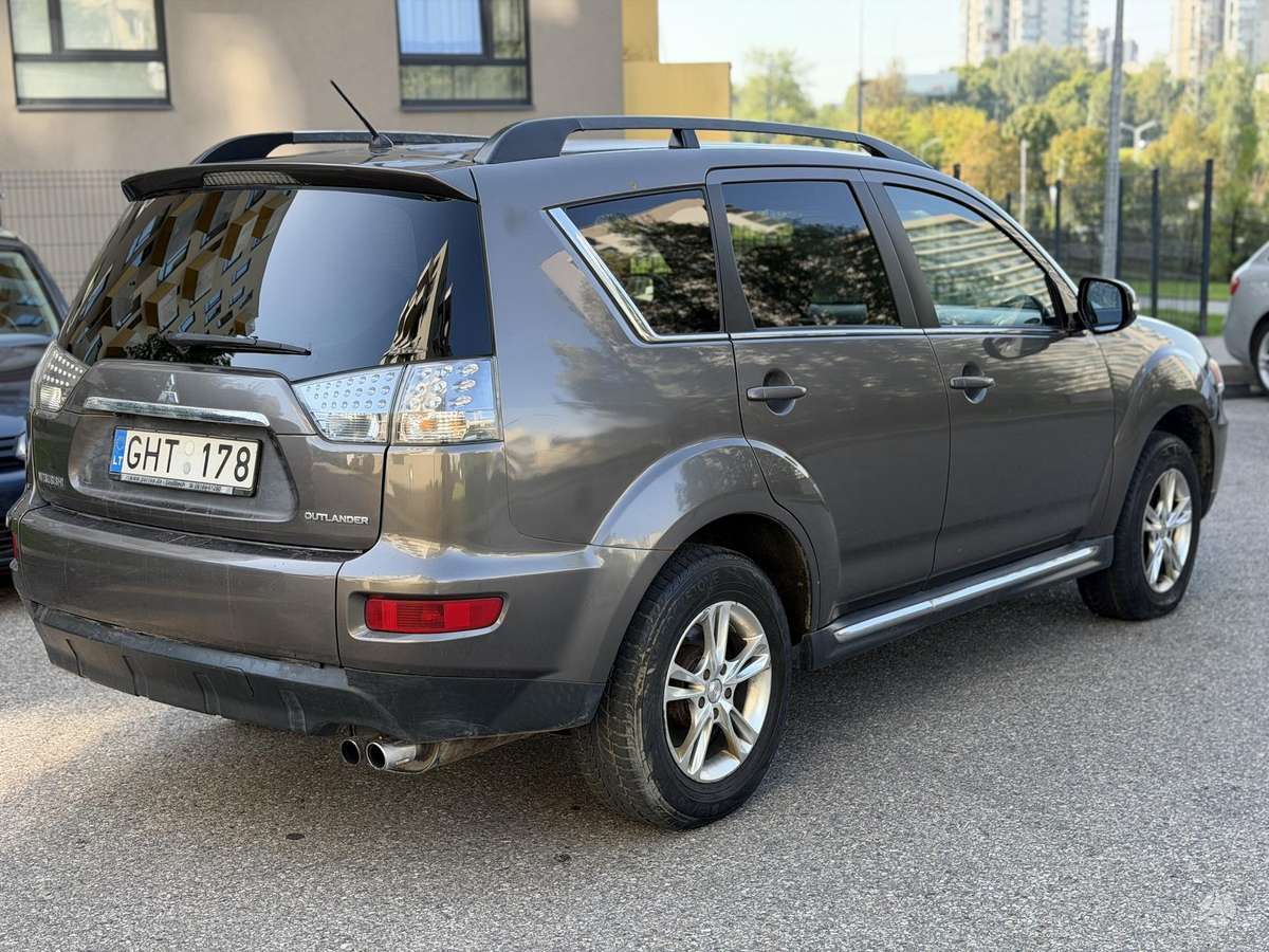 Mitsubishi Outlander 2012 — двигун 2179 cm³, 156 HP (115kW)