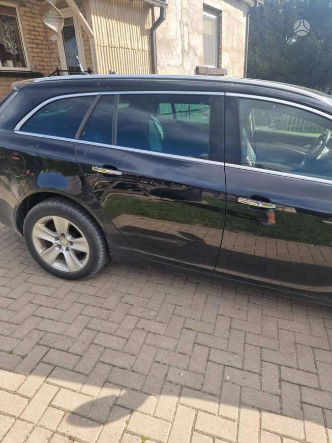 Opel Insignia 2009 — photo 11