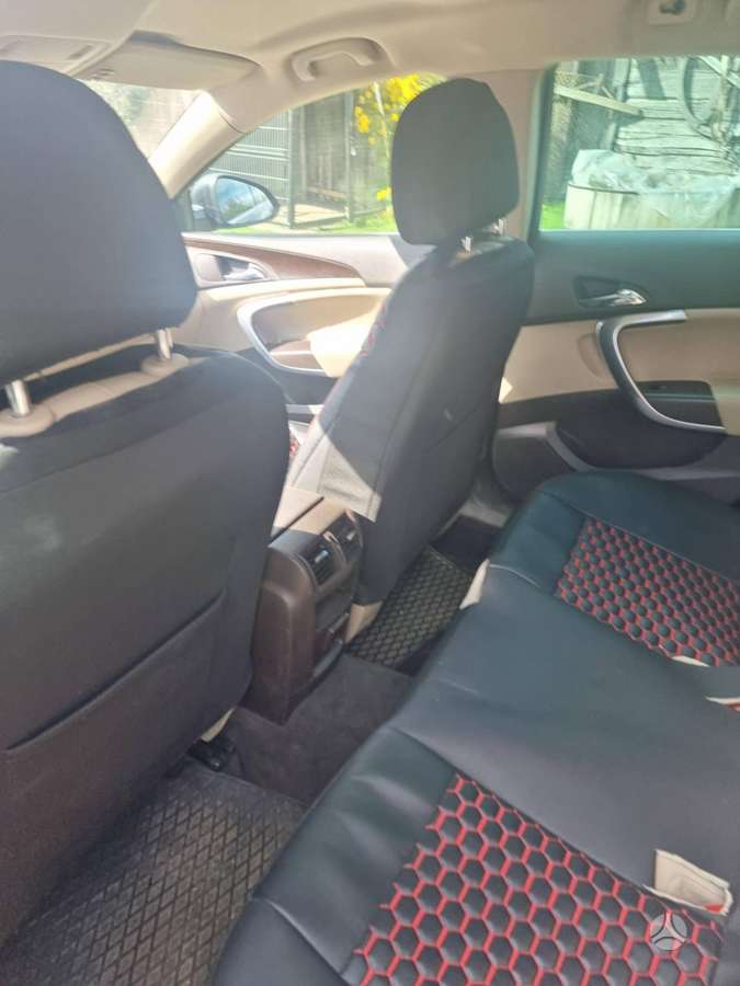 Opel Insignia 2009 — photo 9
