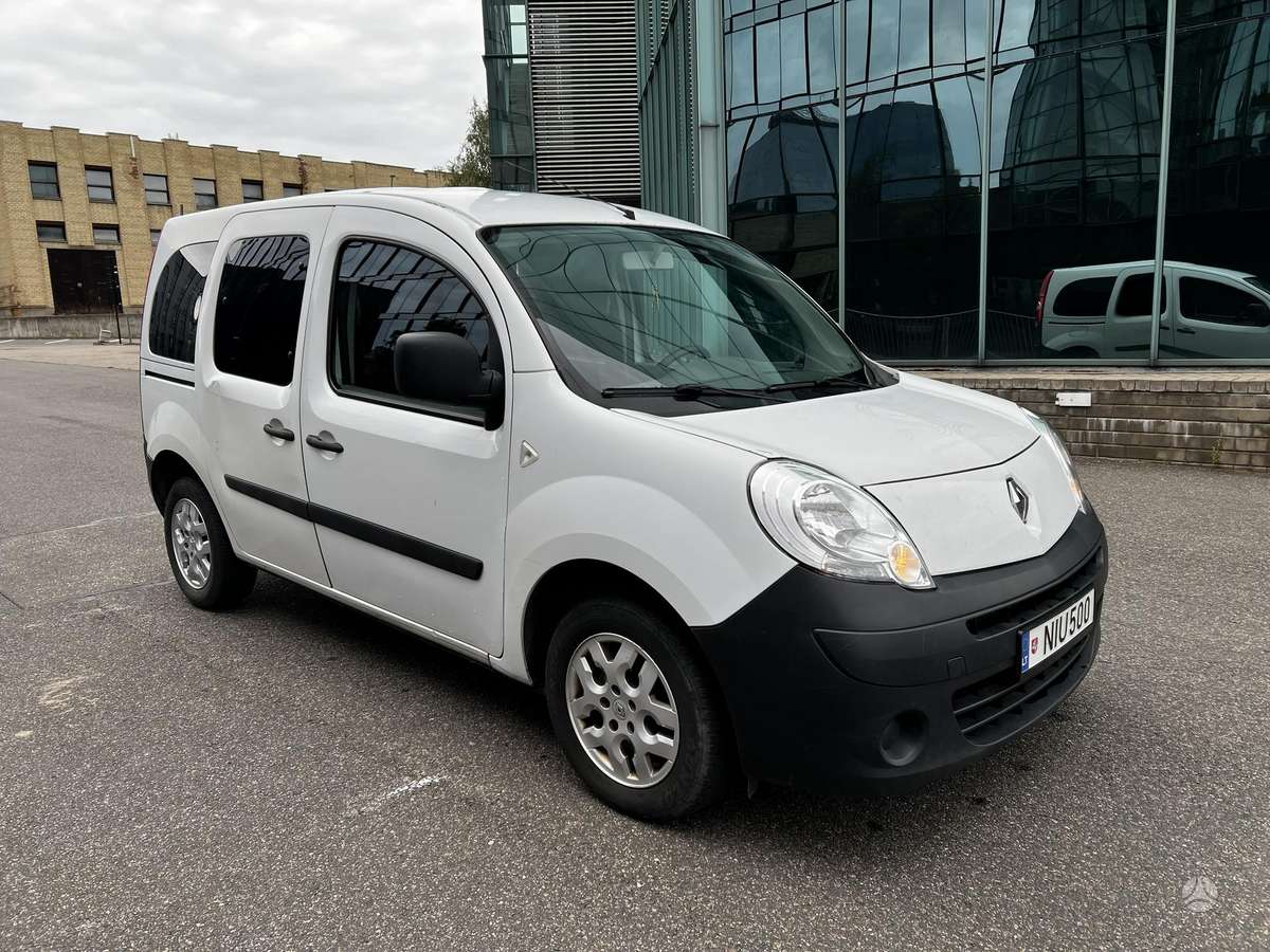 Renault Kangoo 2009 — rear view