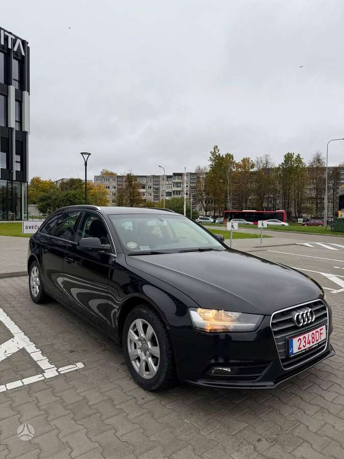 Audi A4, 2012