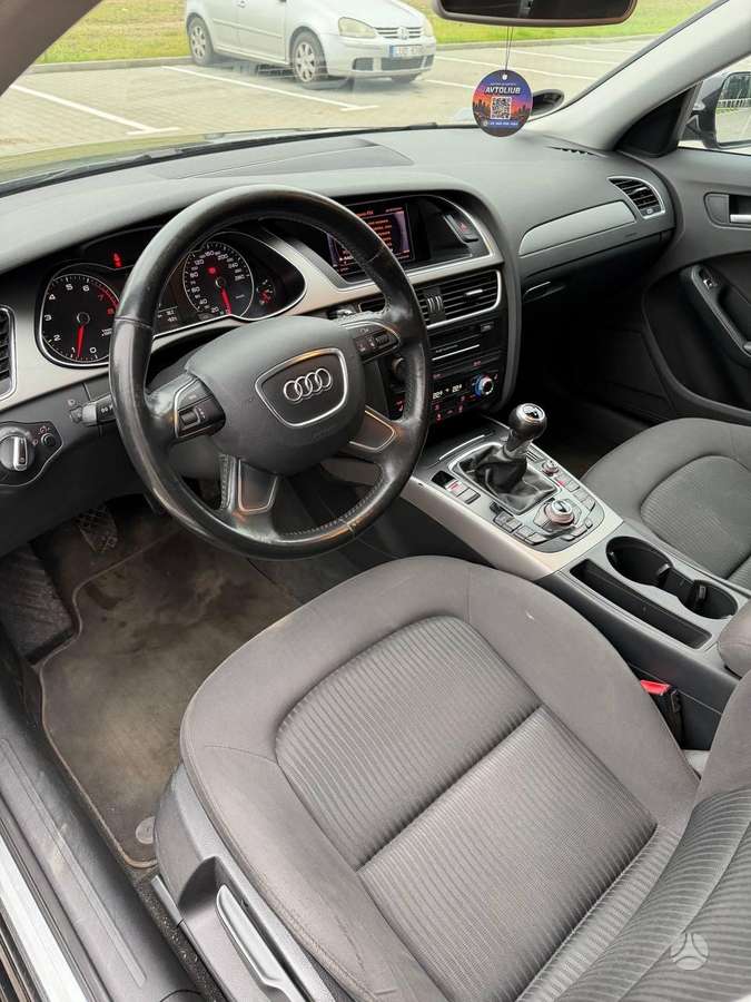 Audi A4 2012 — photo 11
