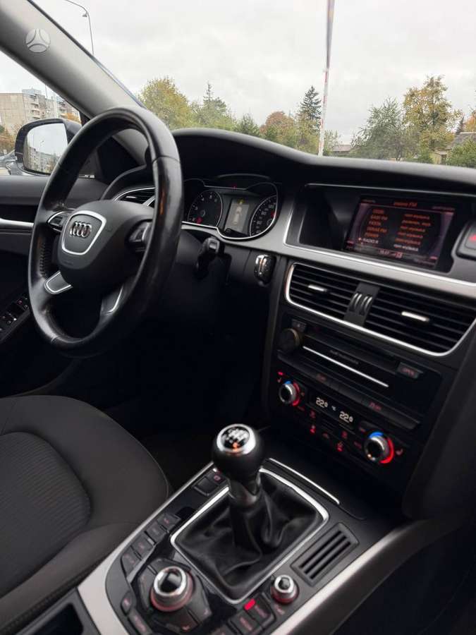 Audi A4 2012 — photo 15