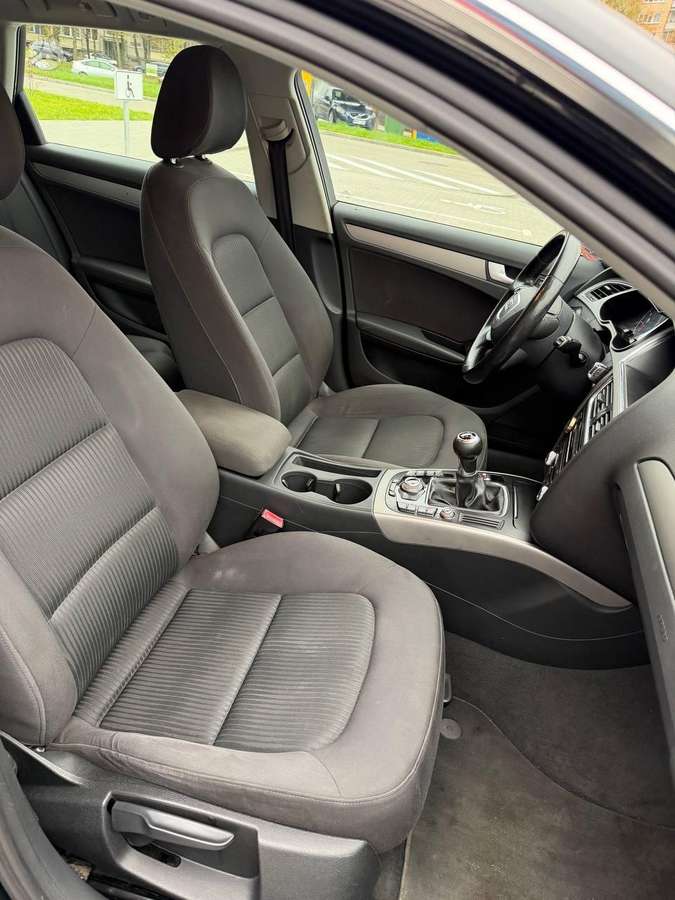 Audi A4 2012 — photo 16