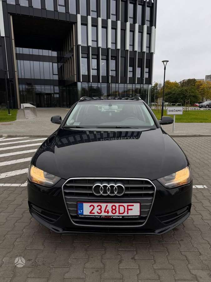 Audi A4 2012 — interior