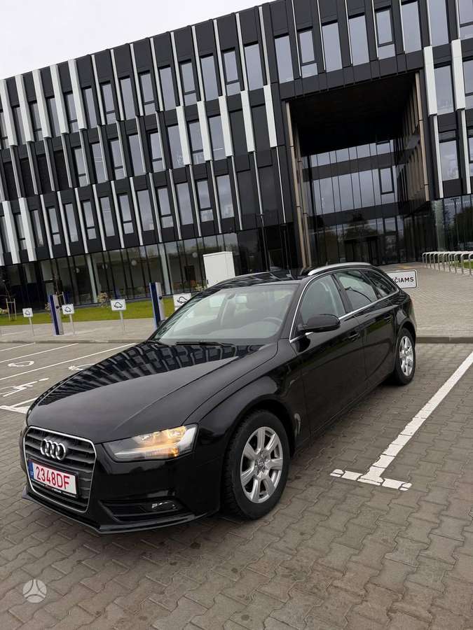 Audi A4 2012 — engine 1798 cm³, 170 HP (125kW)