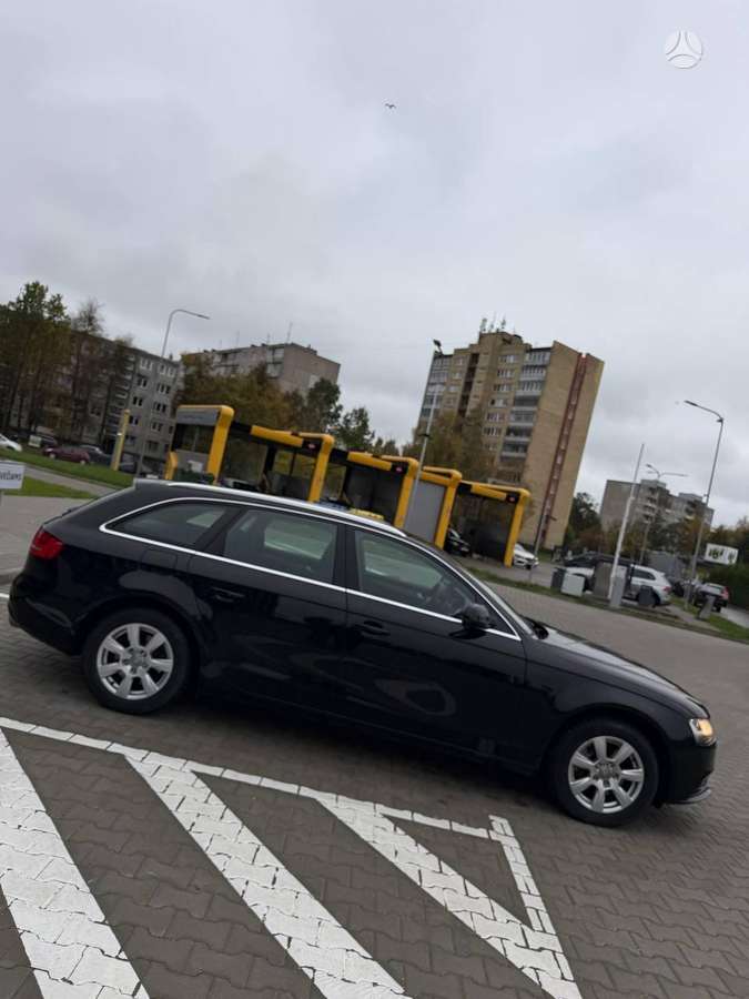 Audi A4 2012 — photo 9