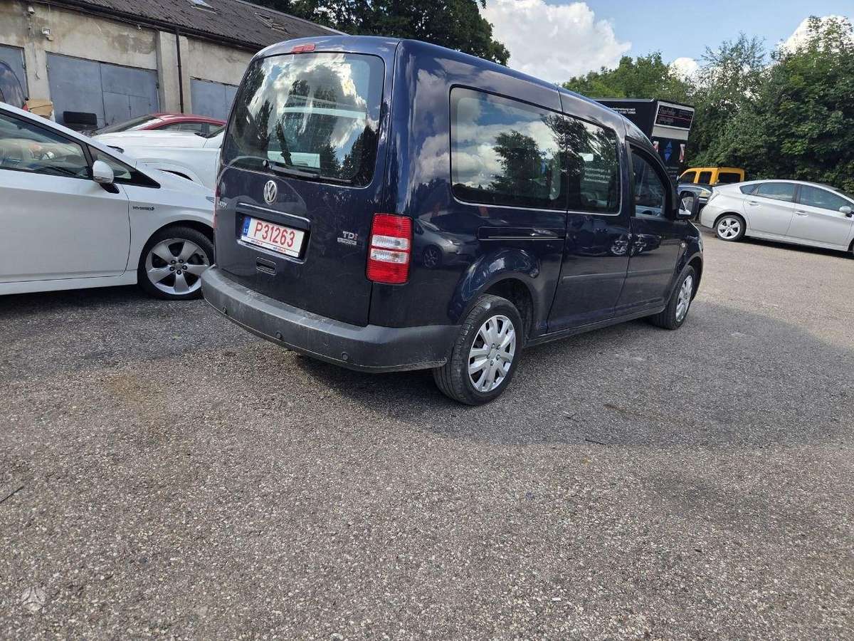 Volkswagen Caddy 2011 — engine 1598 cm³, 102 HP (75kW)