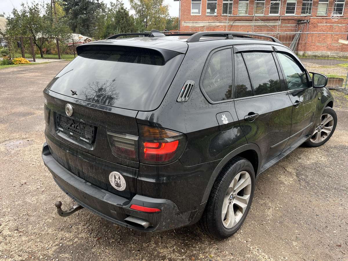 BMW X5 2008 — двигун 2993 cm³, 235 HP (173kW)