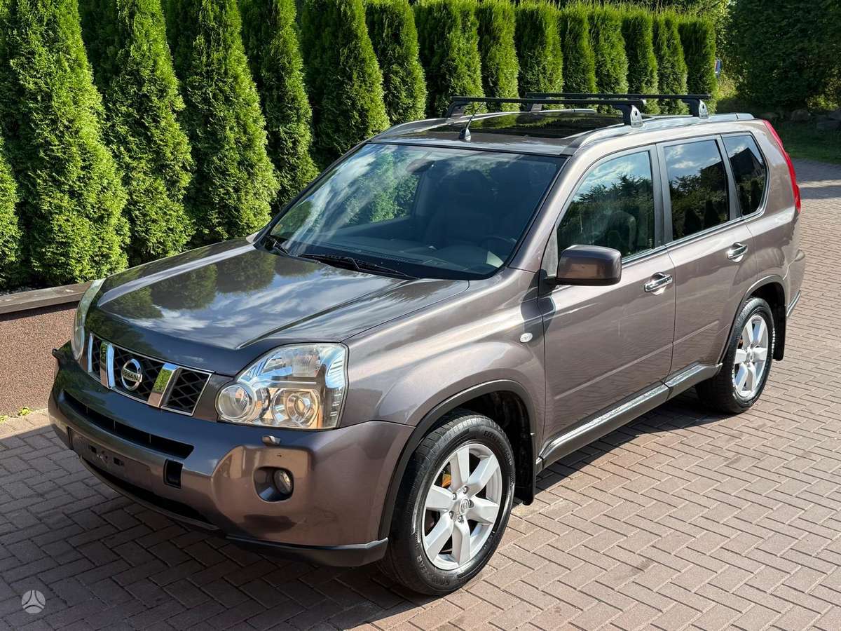 Nissan X-Trail 2008 — салон