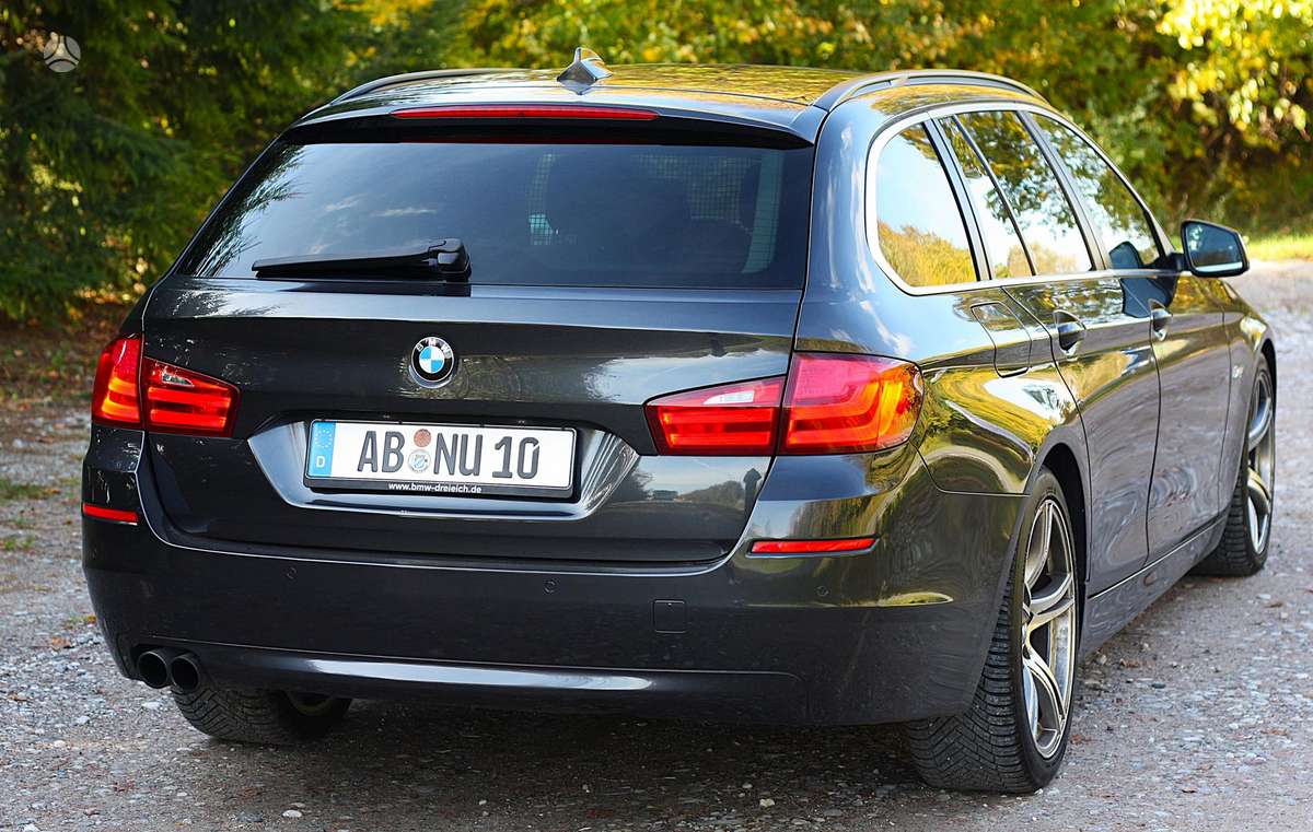 BMW 520 2013 — photo 13