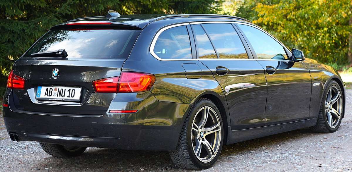 BMW 520 2013 — photo 14