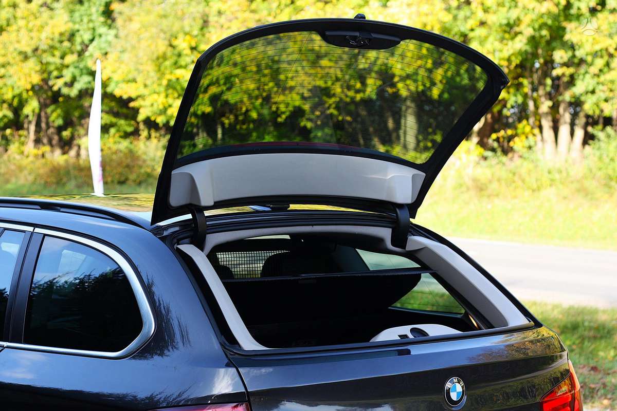 BMW 520 2013 — photo 16