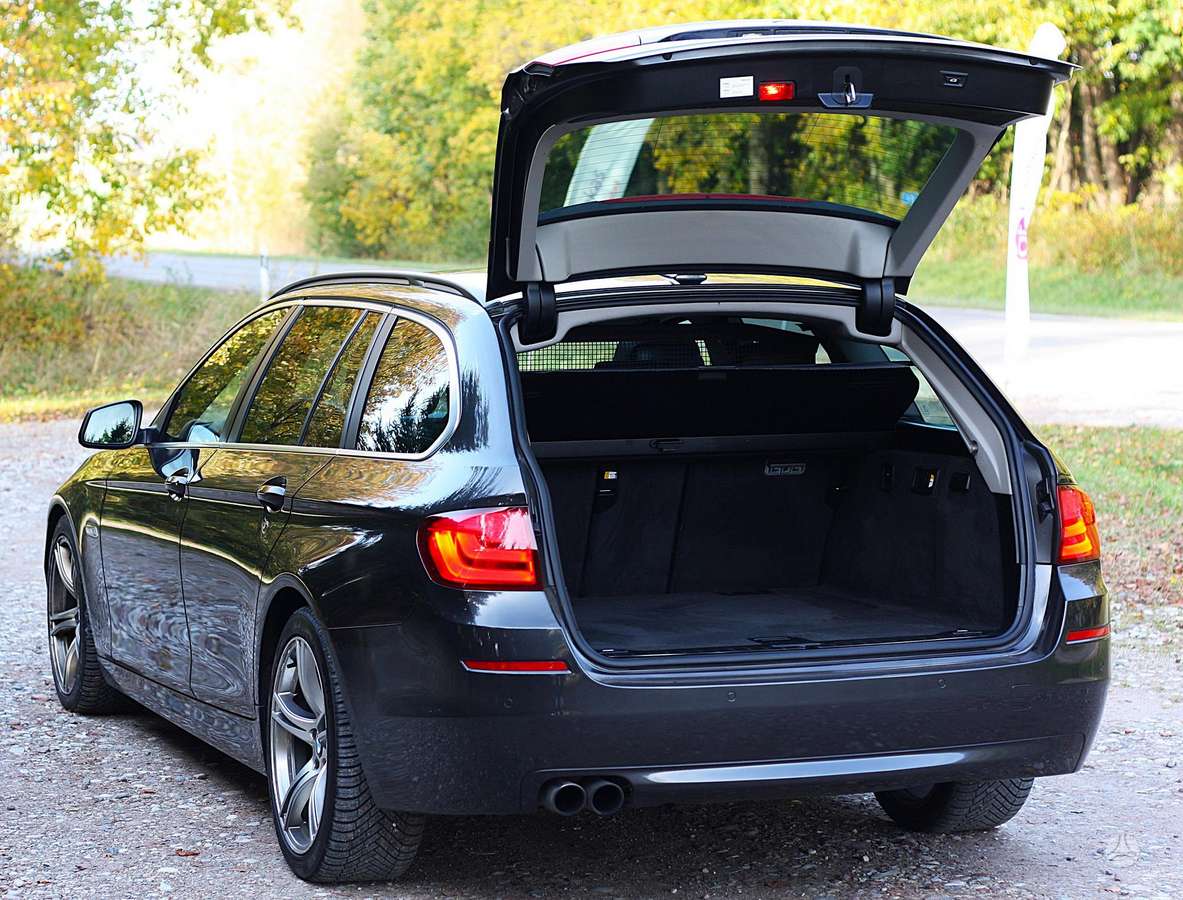 BMW 520 2013 — photo 17