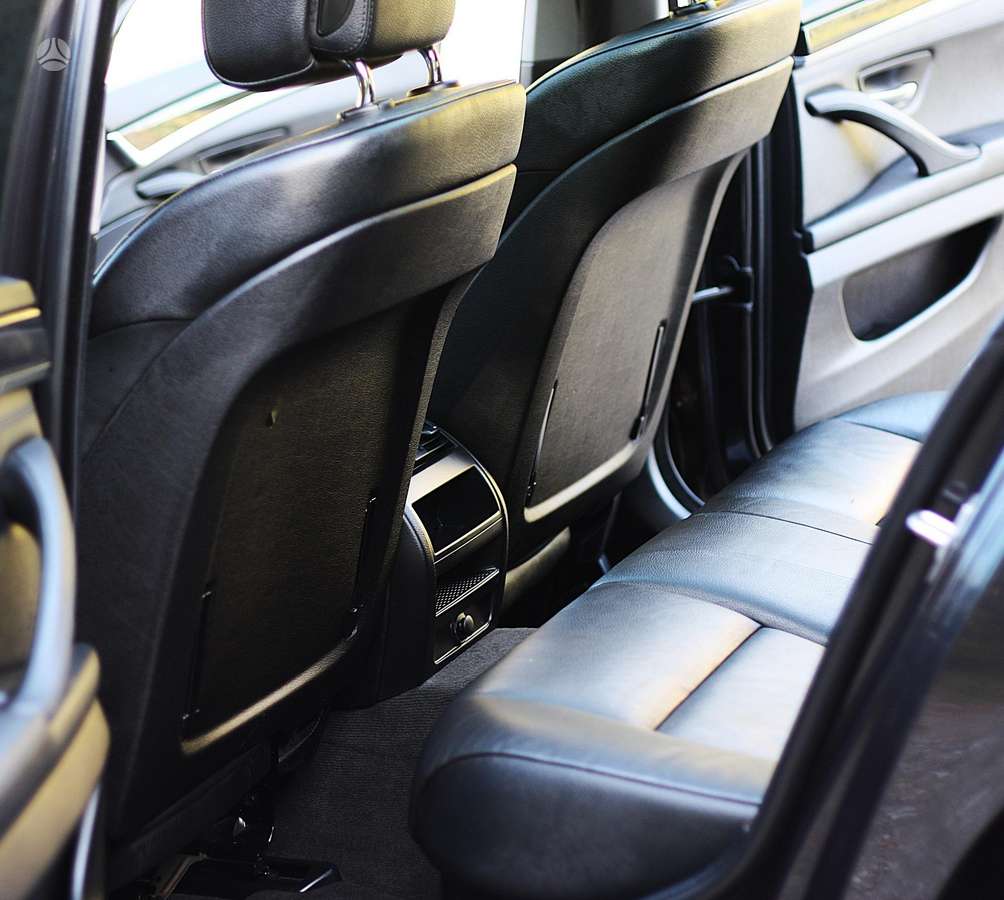 BMW 520 2013 — photo 22