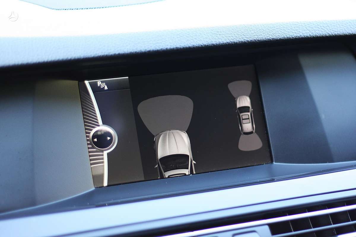 BMW 520 2013 — photo 27