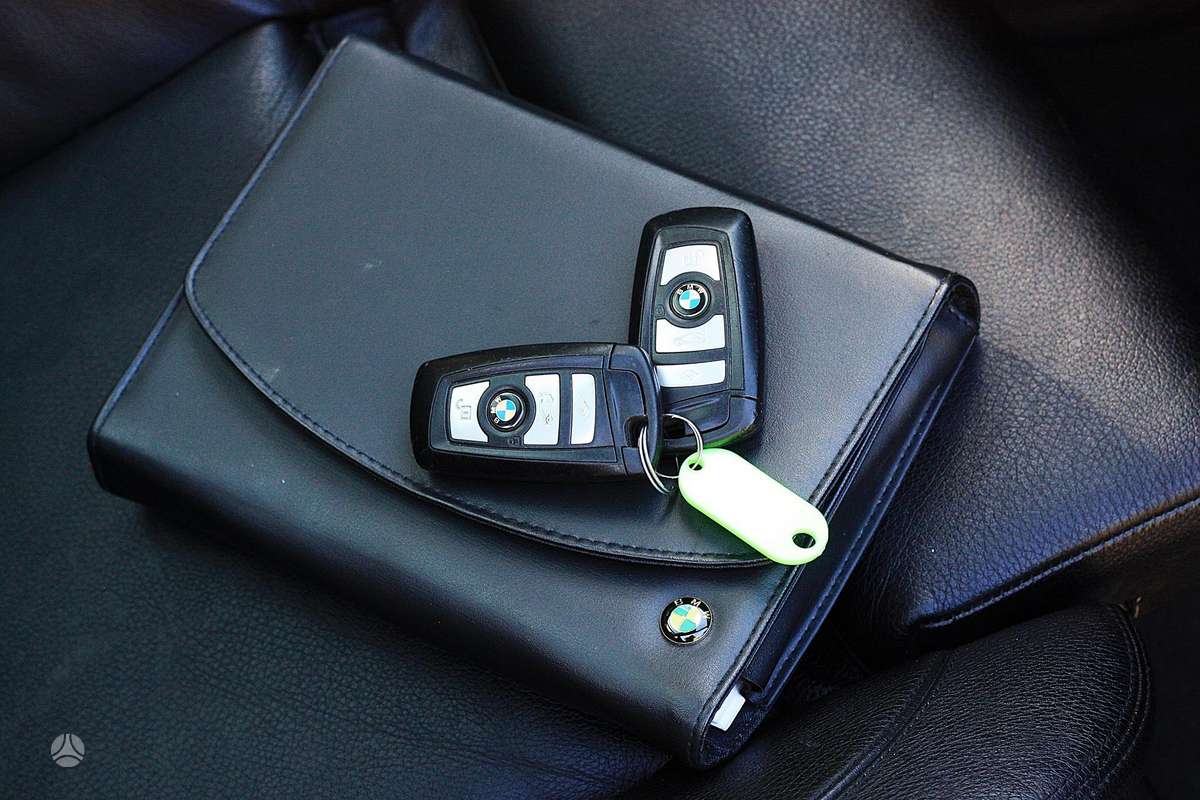 BMW 520 2013 — photo 37