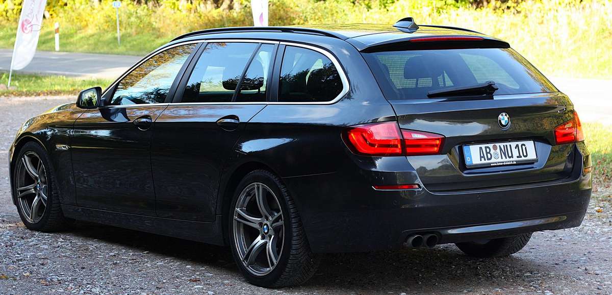 BMW 520 2013 — photo 9