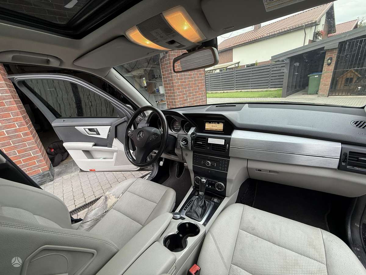Mercedes-Benz GLK220 2011 — photo 10