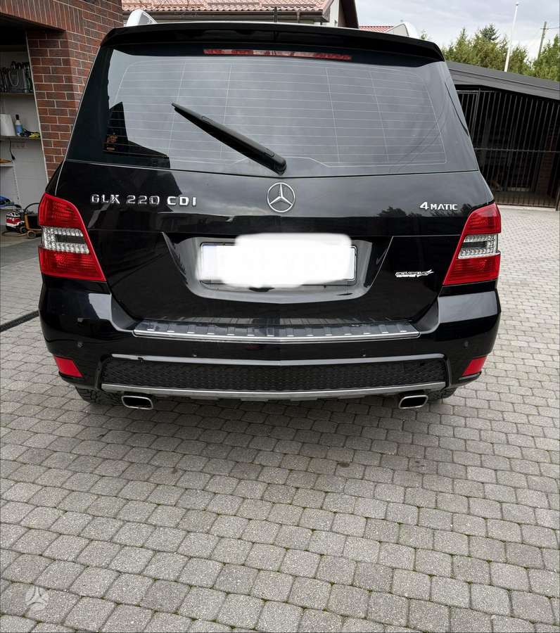 Mercedes-Benz GLK220 2011 — engine 2143 cm³, 170 HP (125kW)