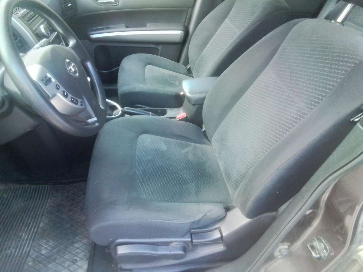 Nissan X-Trail 2011 — engine 1995 cm³, 150 HP (110kW)