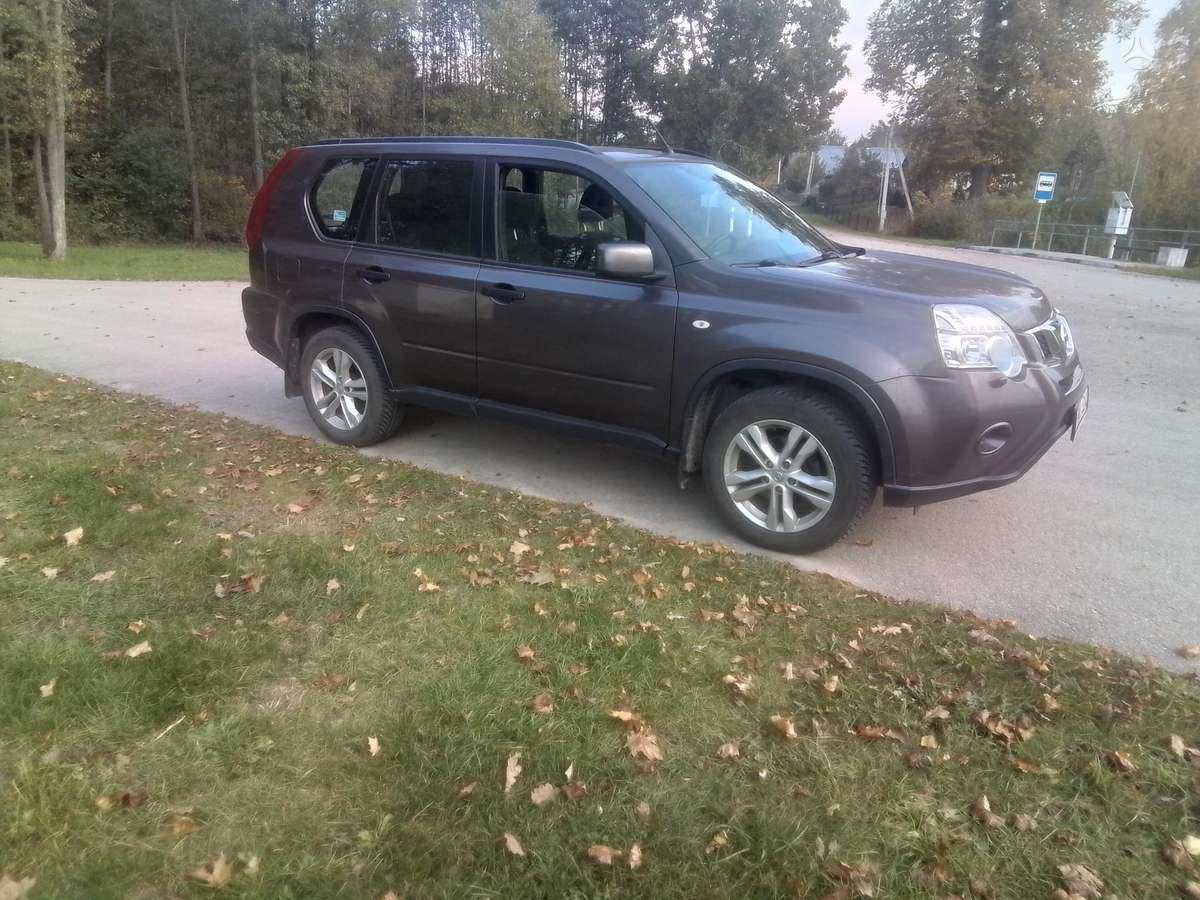 Nissan X-Trail 2011 — photo 7