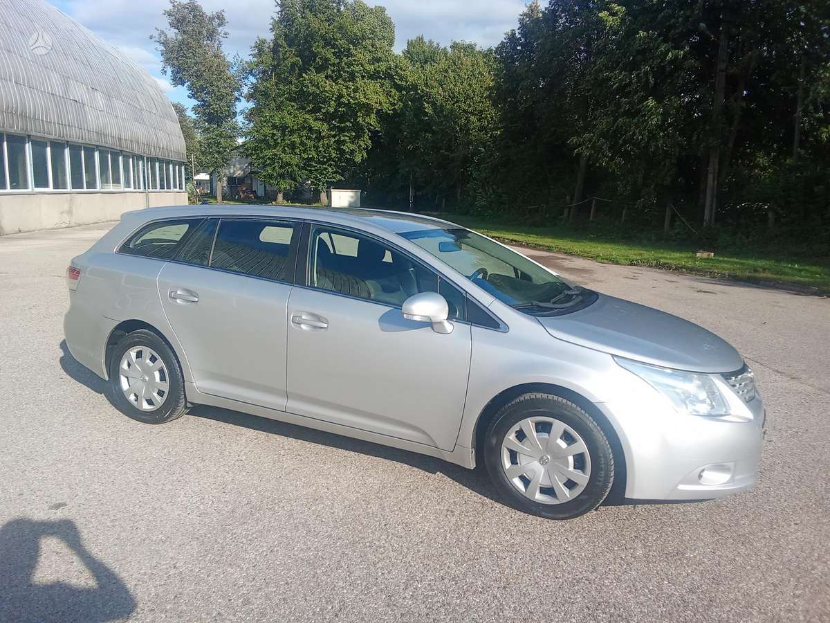 Toyota Avensis 2011 — photo 5