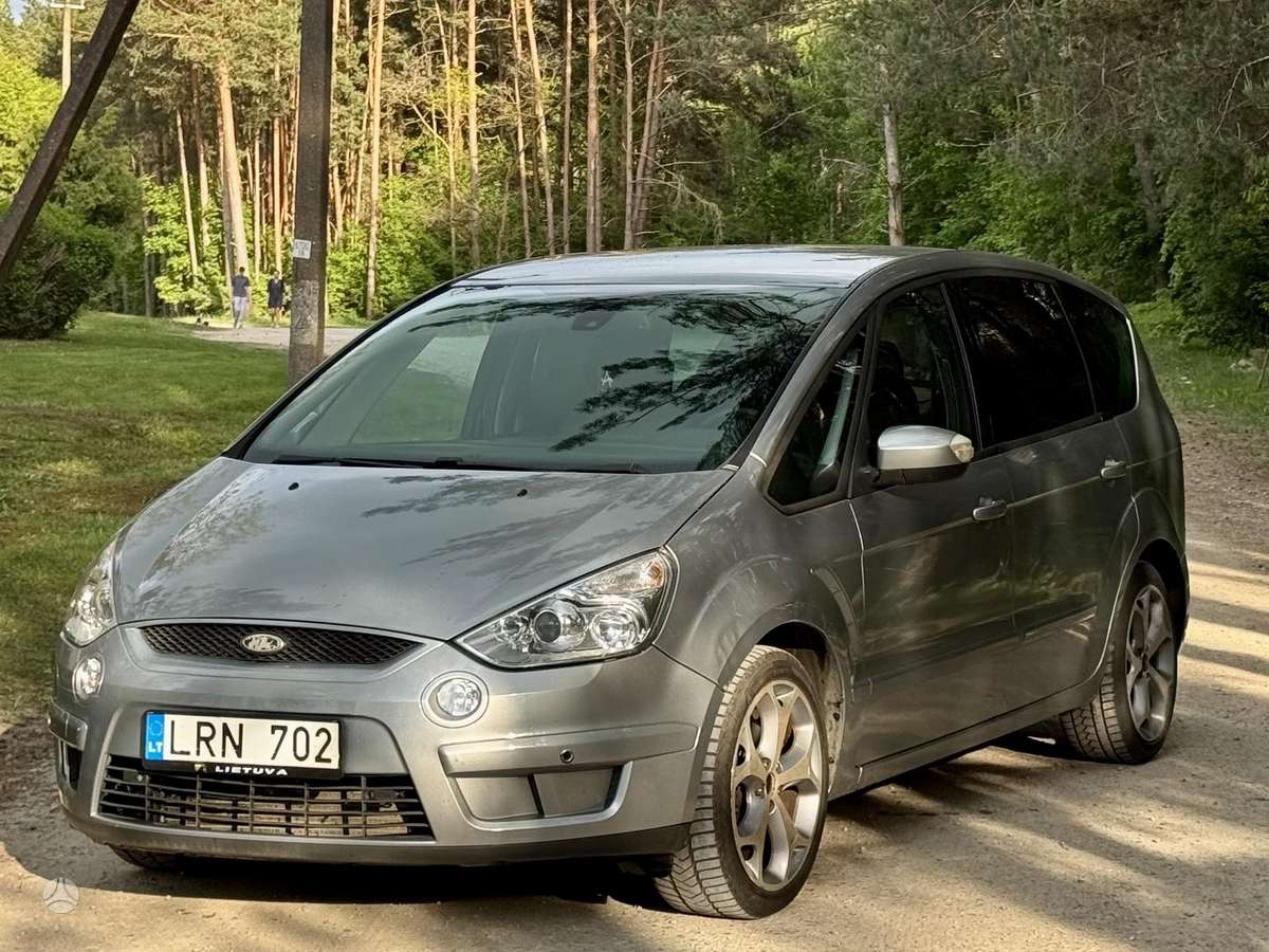 Ford S-MAX 2007 — rear view