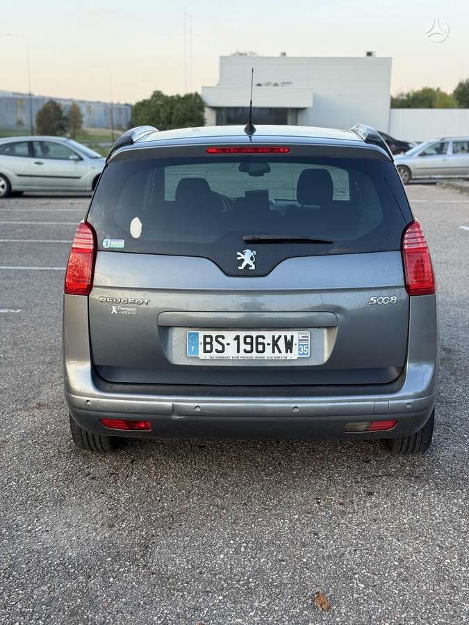 Peugeot 5008 2011 — photo 5