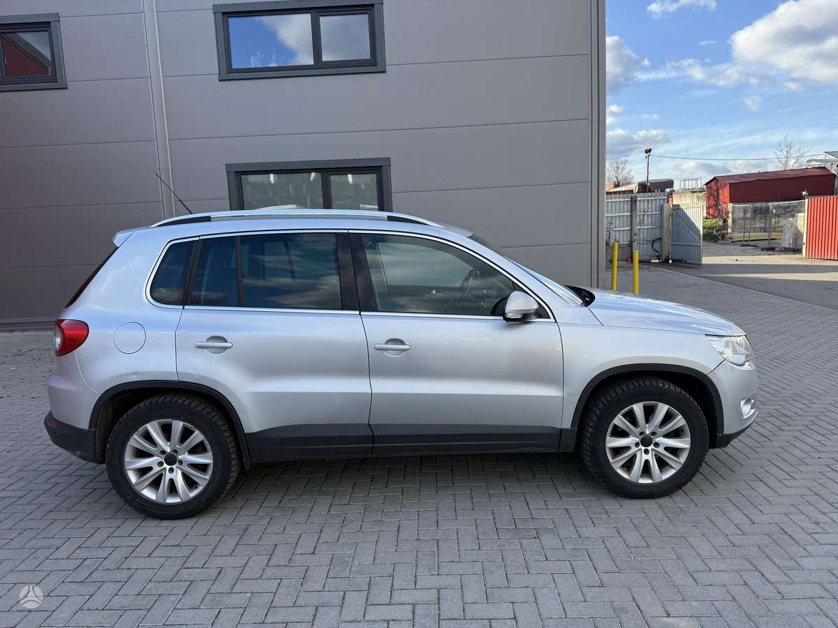 Volkswagen Tiguan 2008 — engine 1968 cm³, 140 HP (103kW)