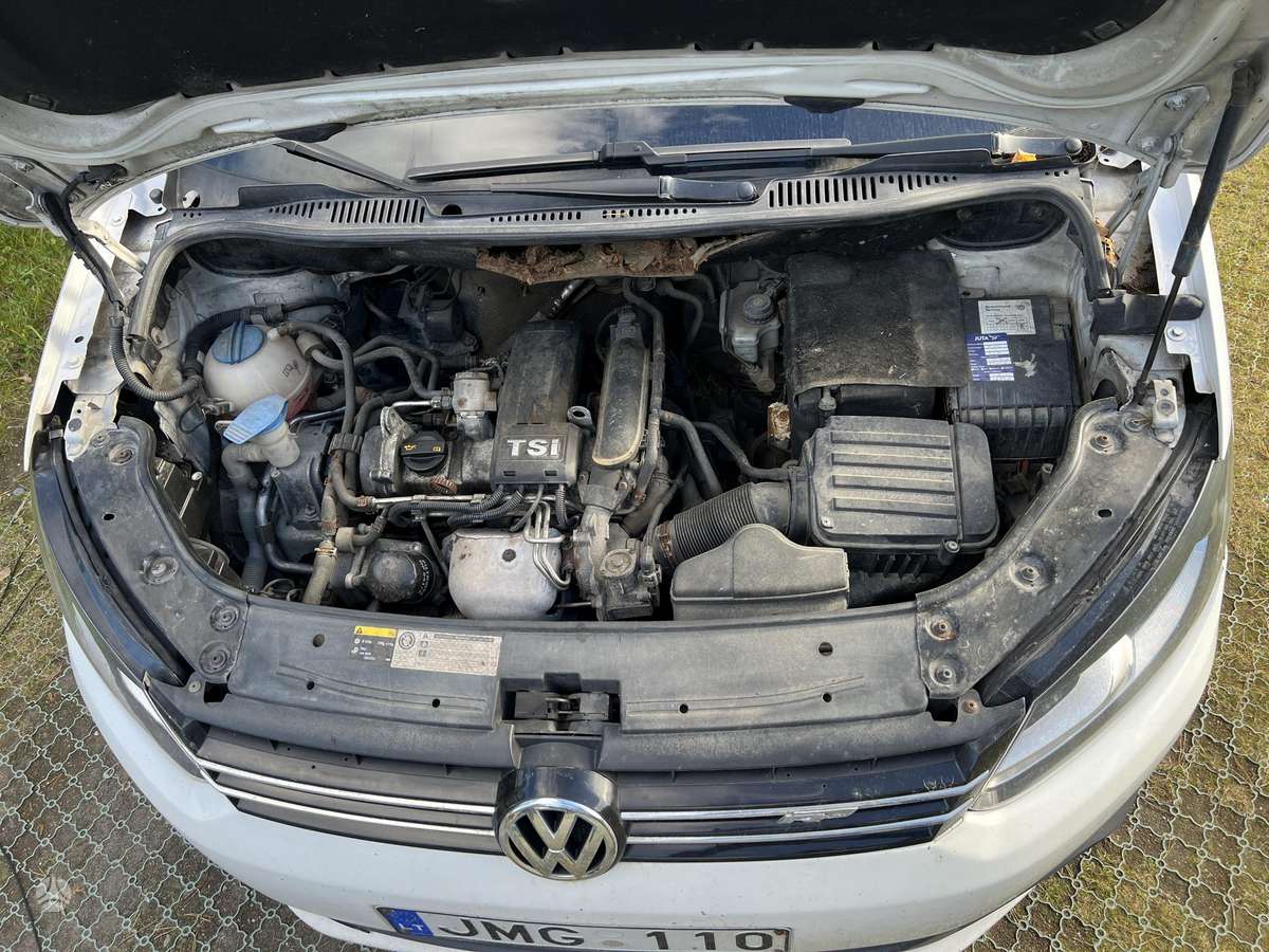 Volkswagen Touran 2013 — photo 6
