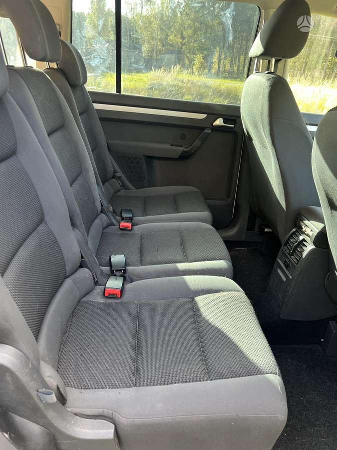 Volkswagen Touran 2013 — photo 8