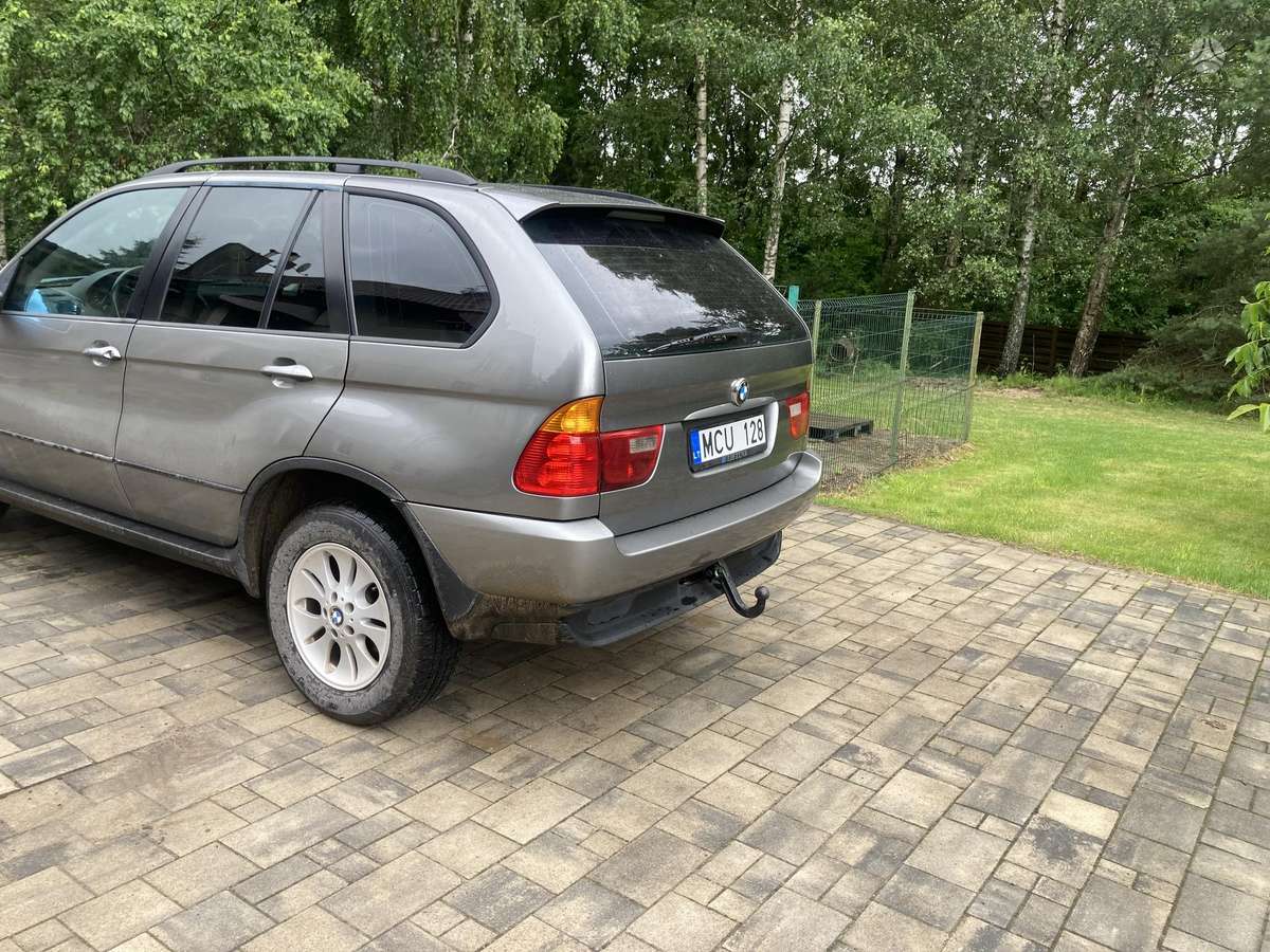 BMW X5 2004 — салон