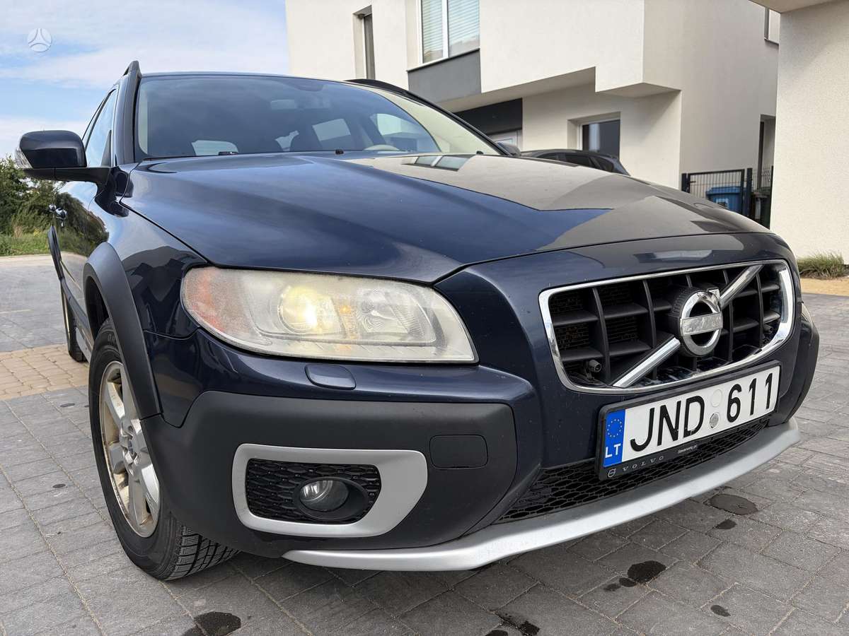 Volvo XC70 2010 — photo 11