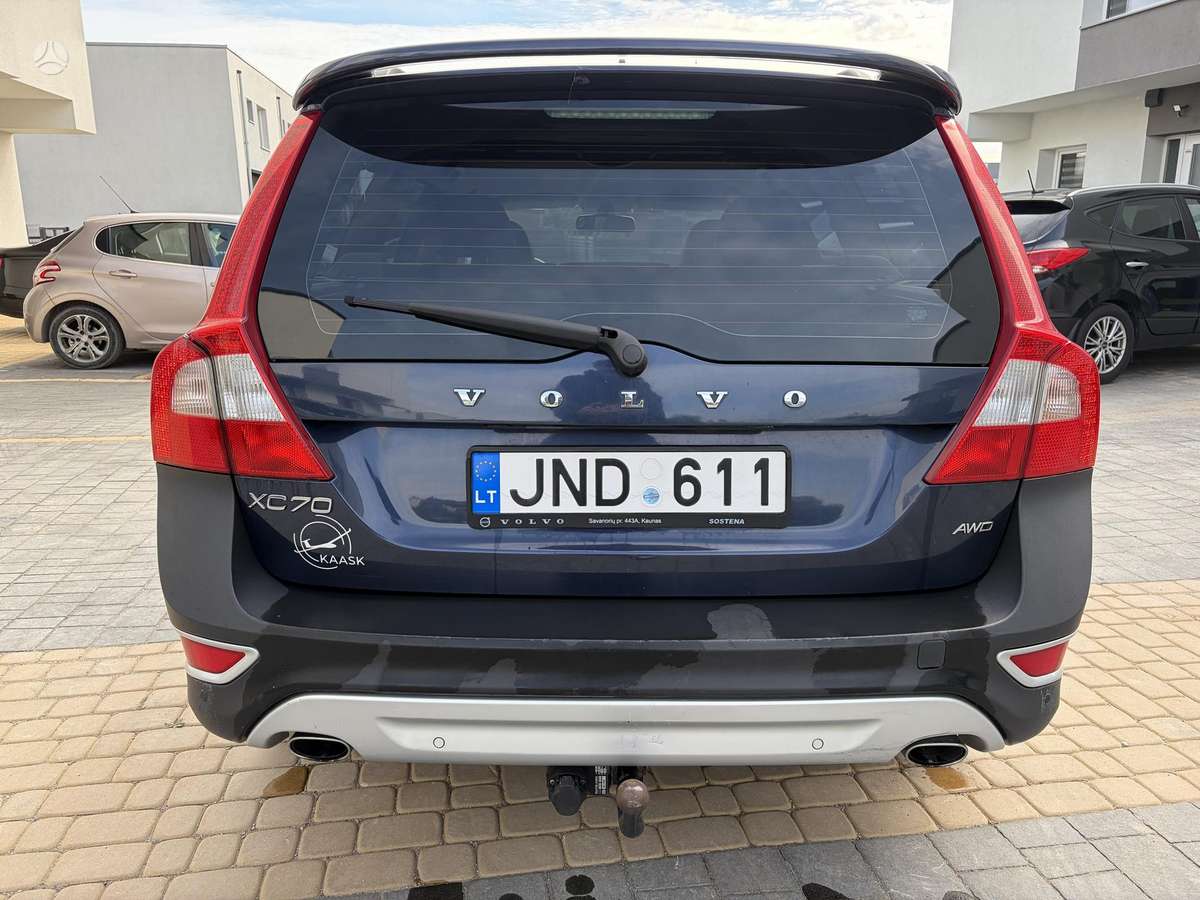 Volvo XC70 2010 — photo 7