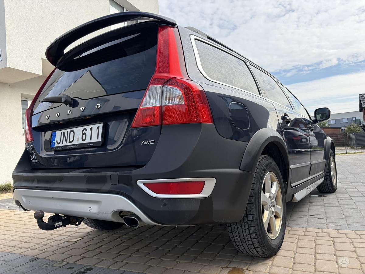 Volvo XC70 2010 — photo 9