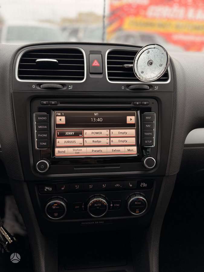 Volkswagen Golf 2010 — photo 15