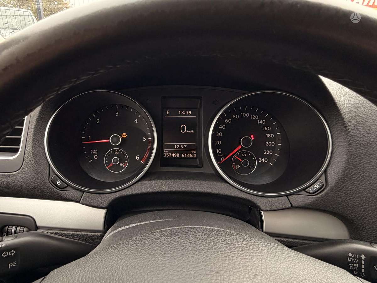 Volkswagen Golf 2010 — photo 17