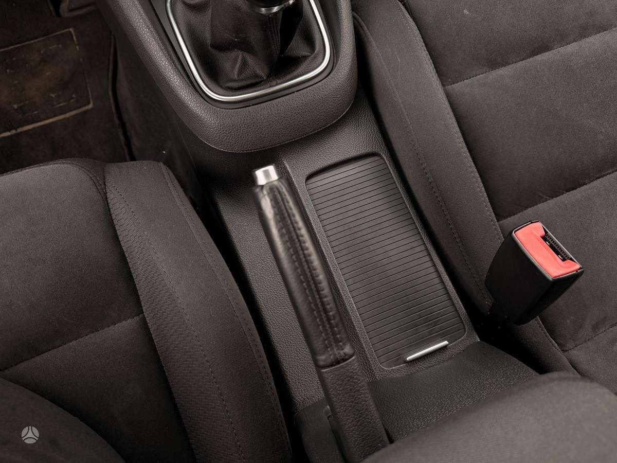 Volkswagen Golf 2010 — photo 19