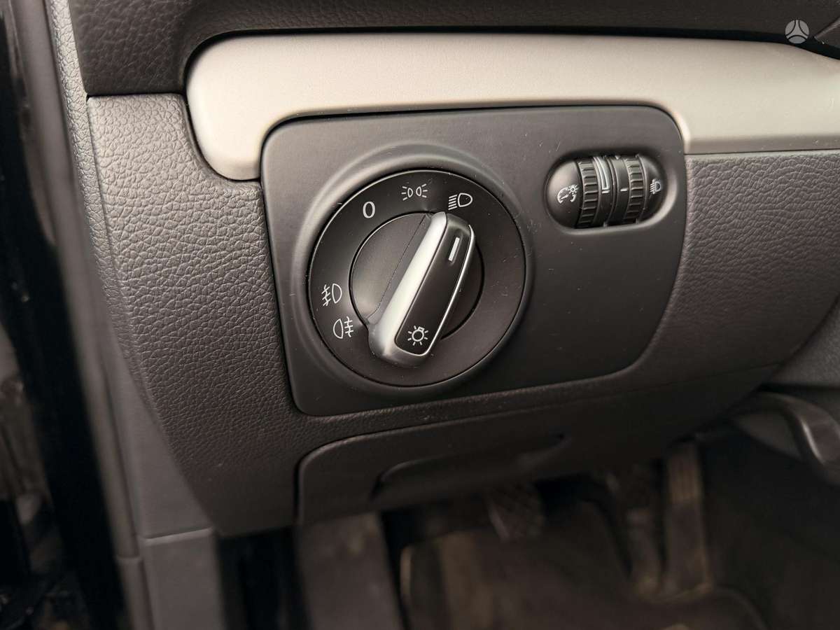 Volkswagen Golf 2010 — photo 20