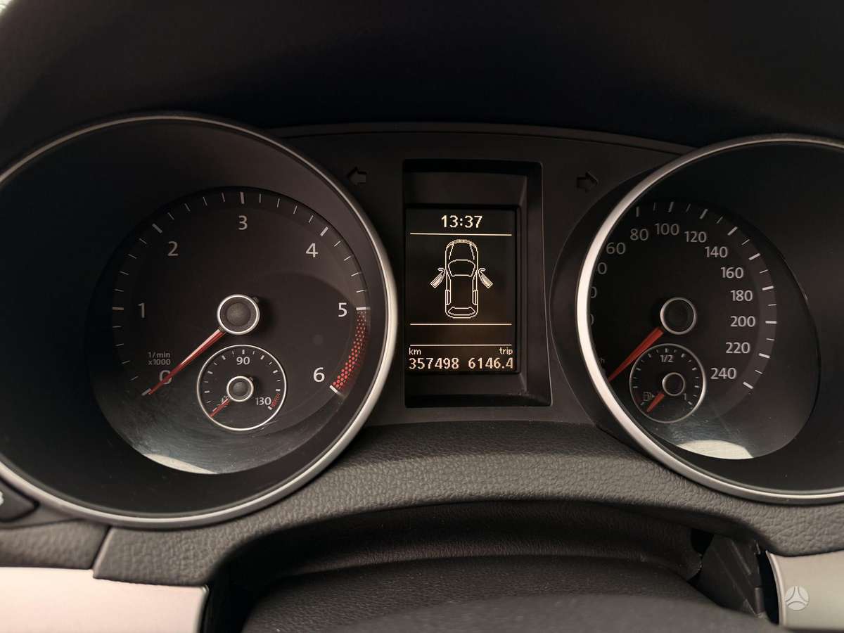 Volkswagen Golf 2010 — photo 22