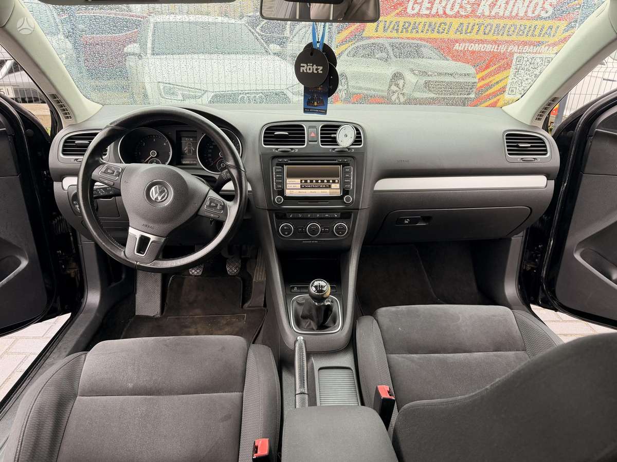 Volkswagen Golf 2010 — photo 23