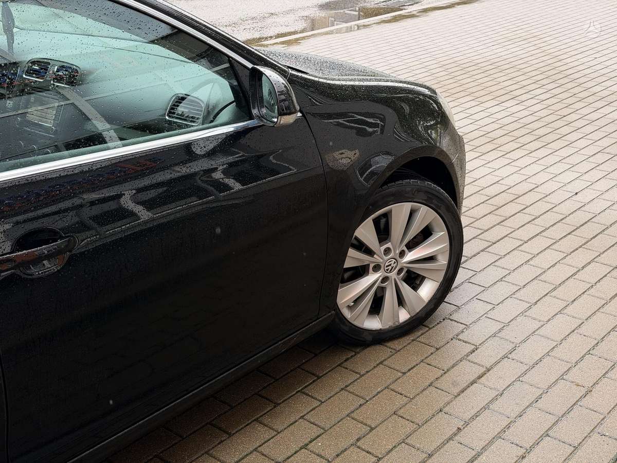 Volkswagen Golf 2010 — engine 1968 cm³, 140 HP (103kW)