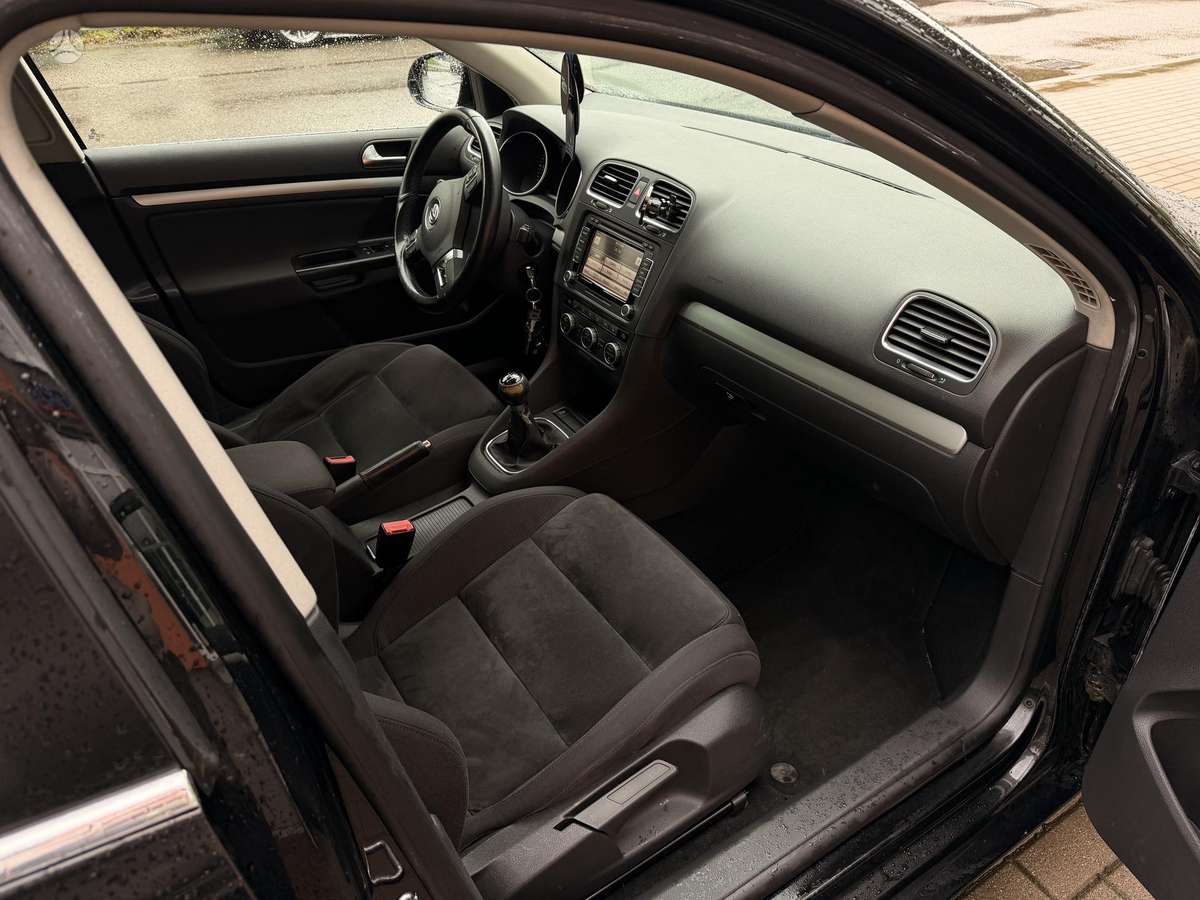 Volkswagen Golf 2010 — photo 8