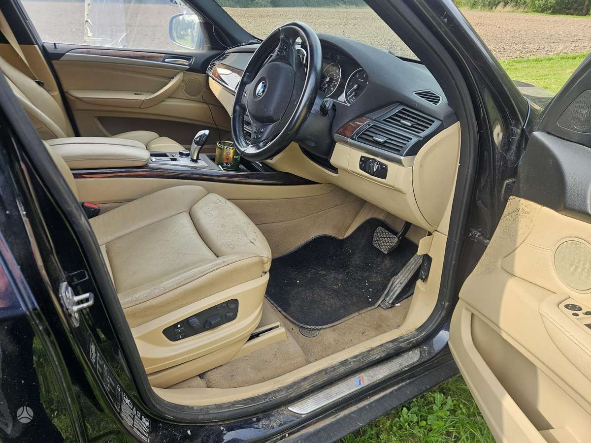 BMW X5 2012 — photo 6