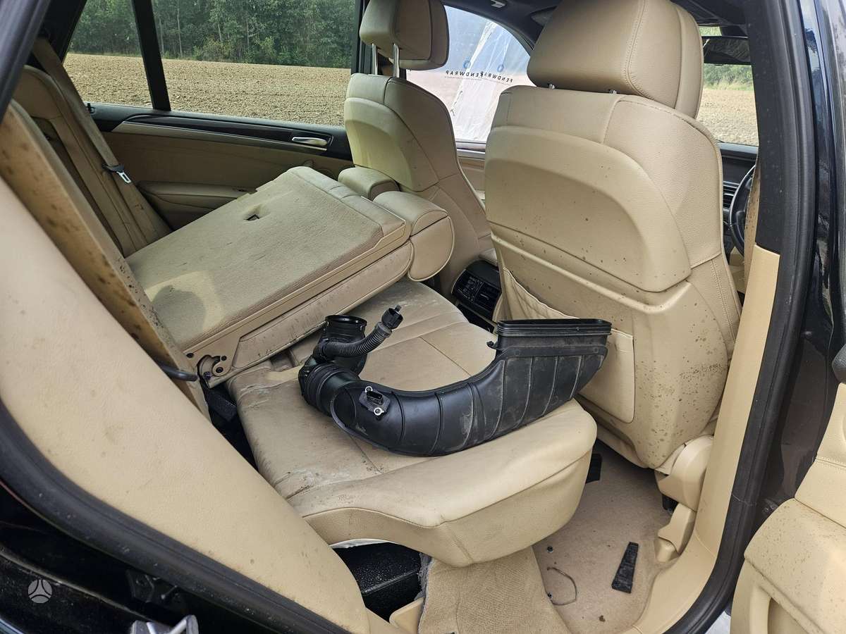 BMW X5 2012 — photo 7