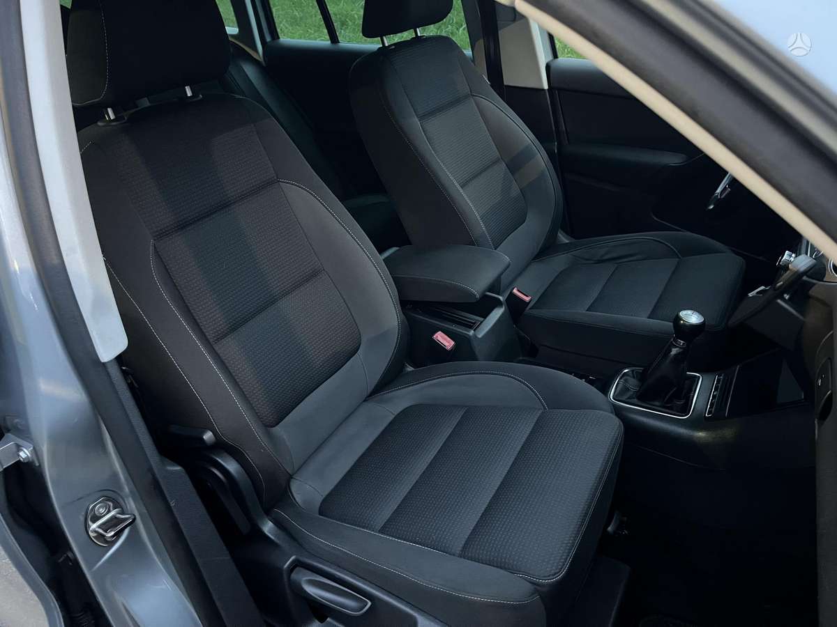Volkswagen Tiguan 2010 — photo 16
