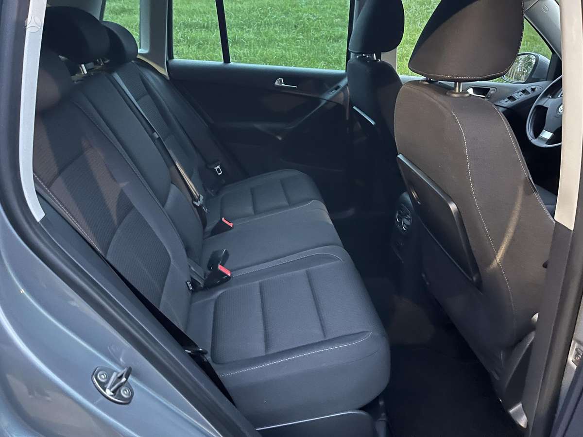 Volkswagen Tiguan 2010 — photo 19